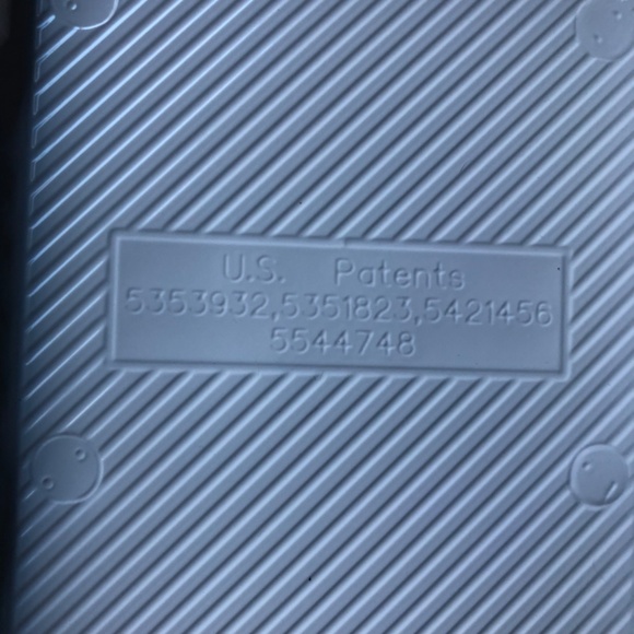 THE HUNCHBACK OF NOTRE DAME Disney VHS - Picture 9 of 12